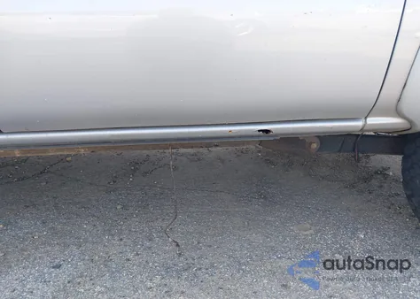 2005 Chevrolet Suburban 1500 Lt из США, поврежденный, VIN 3GNFK16Z85G188373